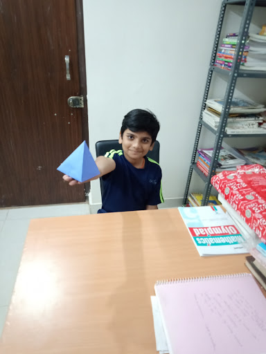 Tutor Teaching Classes of Vardhan Learning Academy