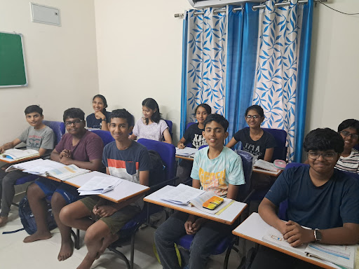Tutor Teaching Classes of Vardhan Learning Academy