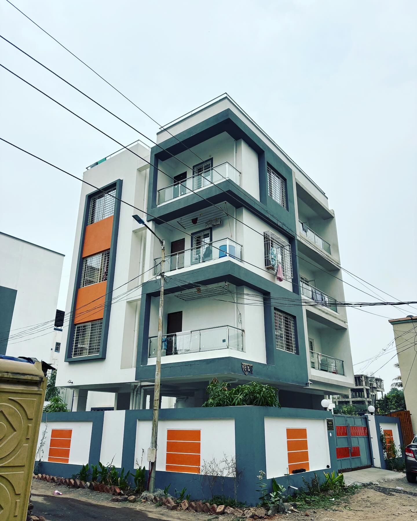 Modern Elevation of Vasturaschana Construction Services