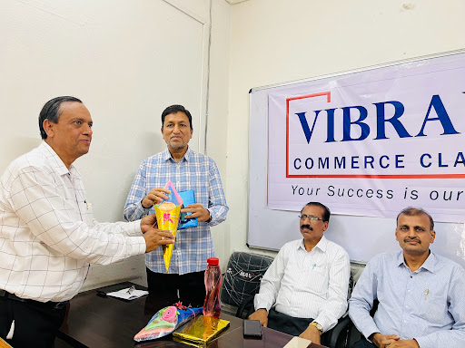 Tutors/Faculty of Vibrant Commerce Classes
