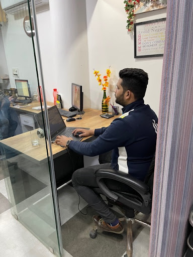 Faculty of Visa Solutions 4U