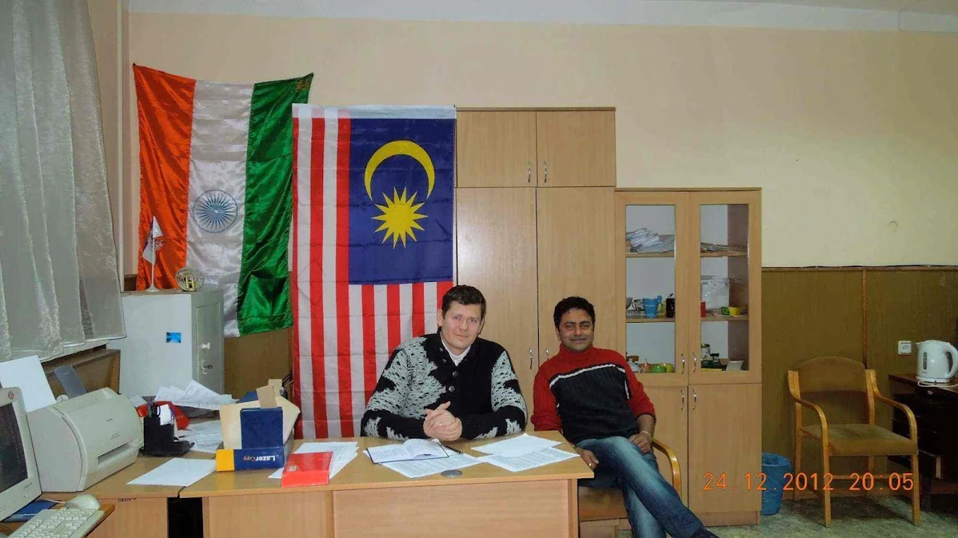 Staff at Work - Dedicated Team in Action of Visa zone Education & Immigration Services Pvt. Ltd. - IELTS | PTE