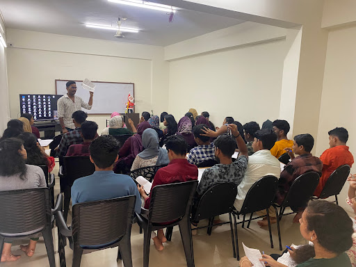 Tutor Teaching Classes of VitaSkills Academy