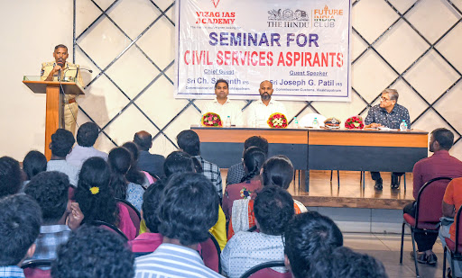 Tutor Teaching Classes of Vizag Ias Academy