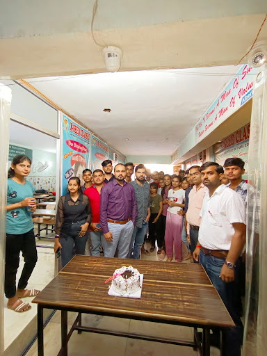 Tutors/Faculty of X-seed Classes
