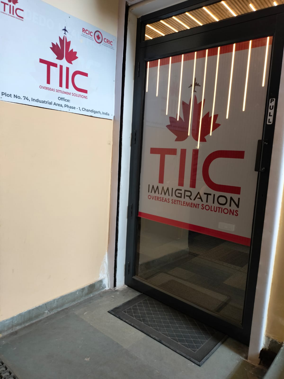 Reception Area of M/s TIIC OVERSEAS SETTLEMENT SOLUTIONS