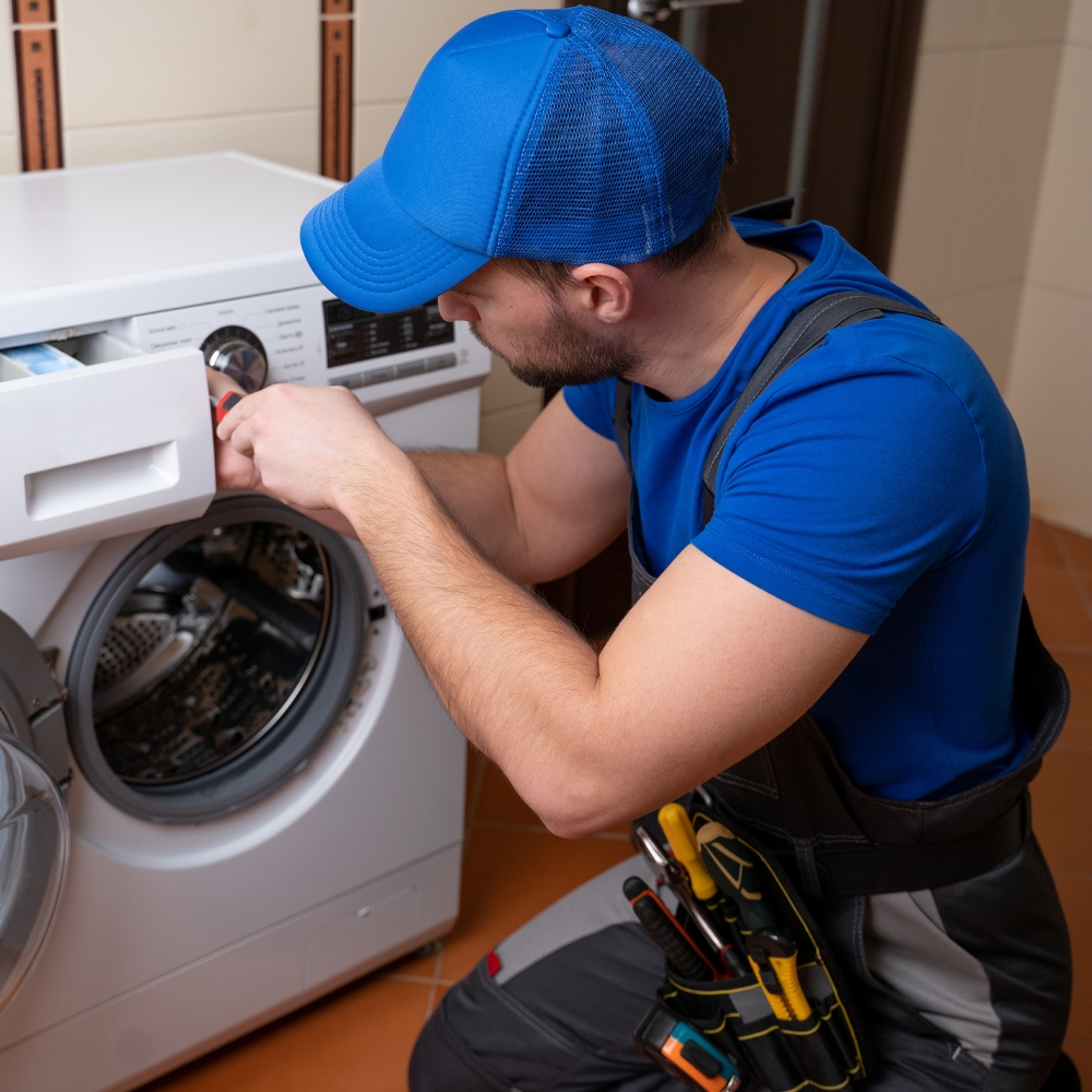 VISTRACK SERVICES image