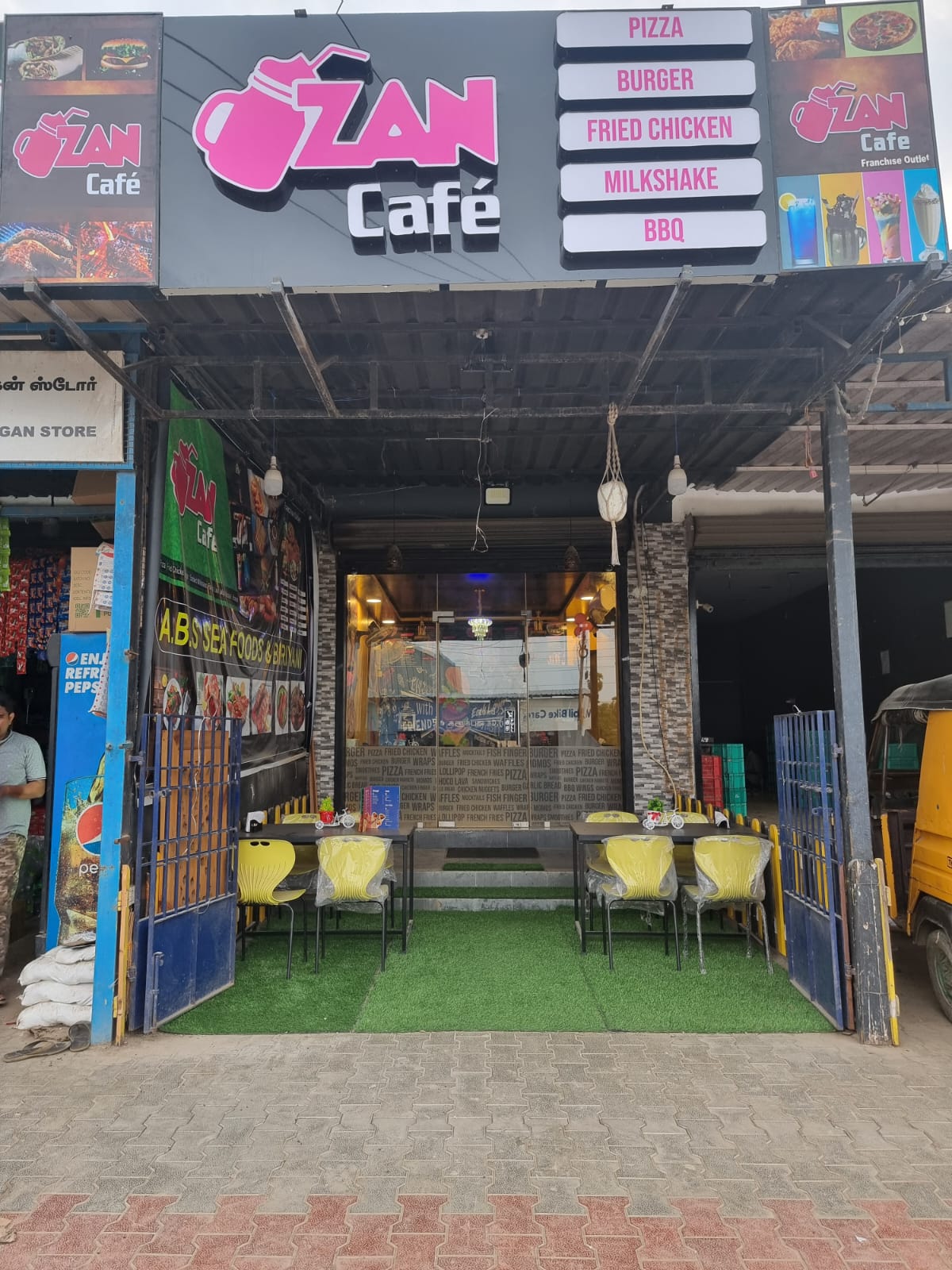 300 sqft Shop for Resale in Perumbakkam