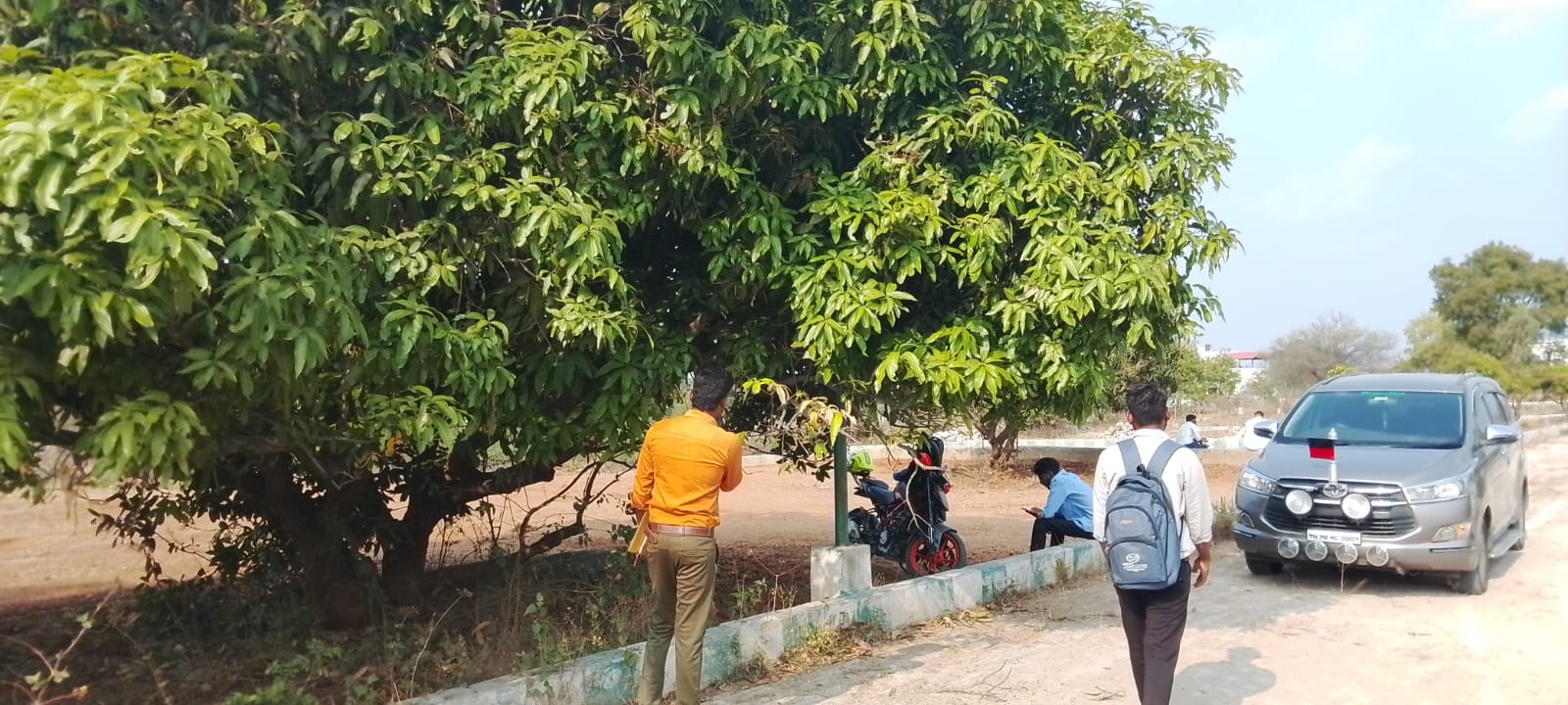 2400 sqft Plots & Land for in Dinnur
