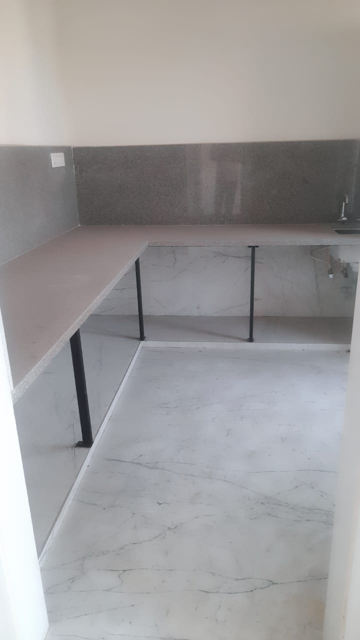 Flat for Sale in Raj Nagar