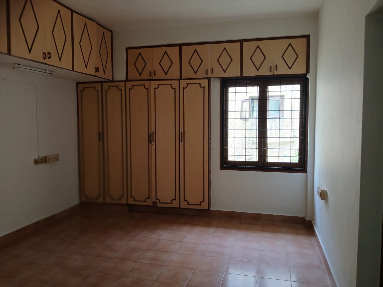 Penthouse Apartment for Resale in Mannady