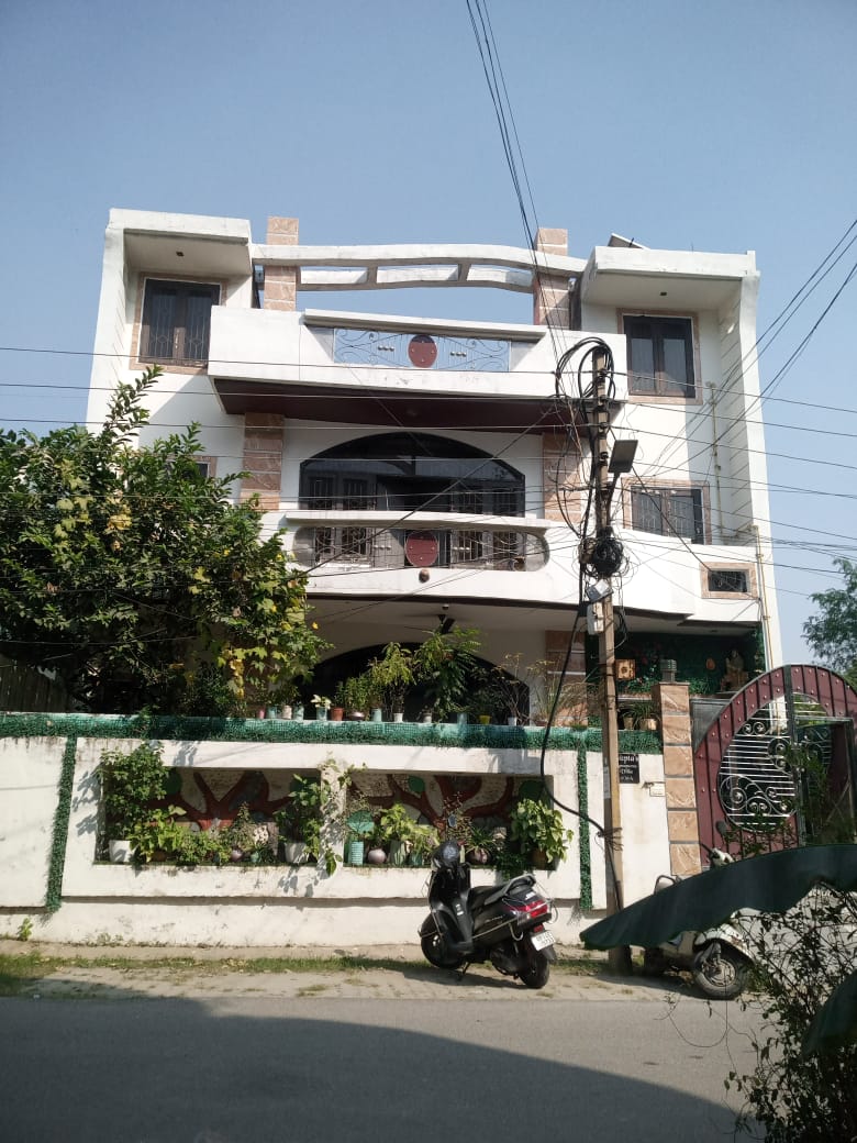 1 RK Builder Floor for Rent Only in Sector 18