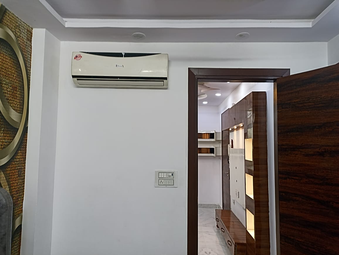580 sqft Office Space for Rent Only in Om Vihar